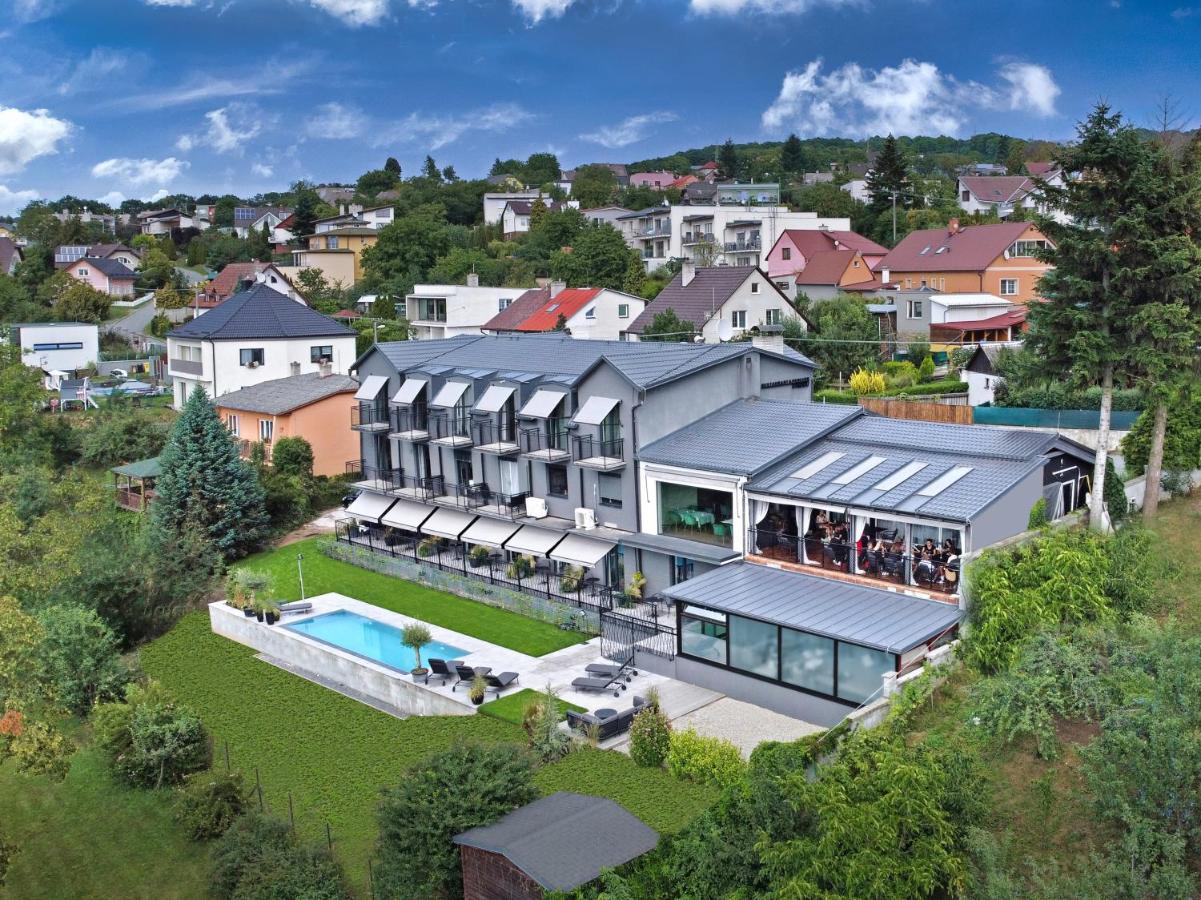 Restaurant & Pension U Hradu Sternberk Ngoại thất bức ảnh